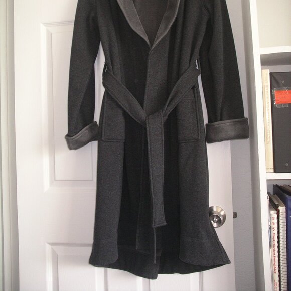 Kirkland Signature Men's plush warm gray velour calf length robe size XL - Picture 4 of 11